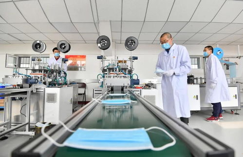 一機集團加班加點趕制防護口罩 助力當(dāng)?shù)貛熒鷱?fù)學(xué)復(fù)課